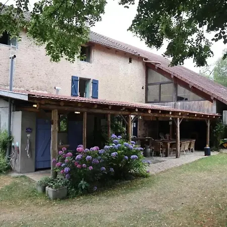 Bleue Confortable A La Ferme Avec Petit-dejeuner - Fr-1-589-748 Bed and Breakfast